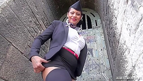 Clelie, 41ans, hotesse de l'air lyonnaise