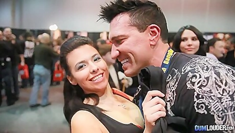 Yurizan Beltran, Ann Marie Rios - Viva Las Vegas