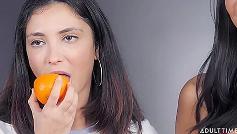 The Oral Experiment: Emily with Jane Wilde and Emily Willis