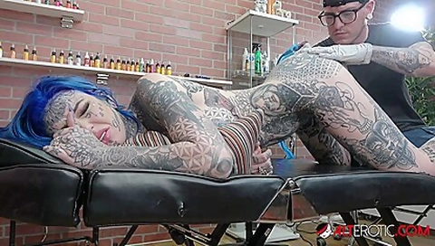 Amber Luke gets a butthole tattoo and a good fucking