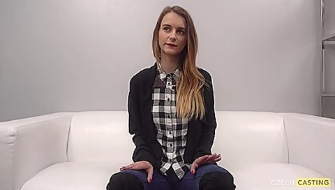 Adela, Casting