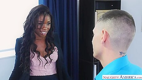 Tyler Steel And Mya Mays - Smoking Hot Ebony Gets Properly Fucked In The Office