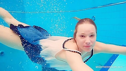 Underwater Mermaid Hottest Chick Ever Avenna
