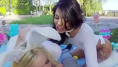 Threesome Blowjob For Easter With Gina Valentina And Bailey Brooke